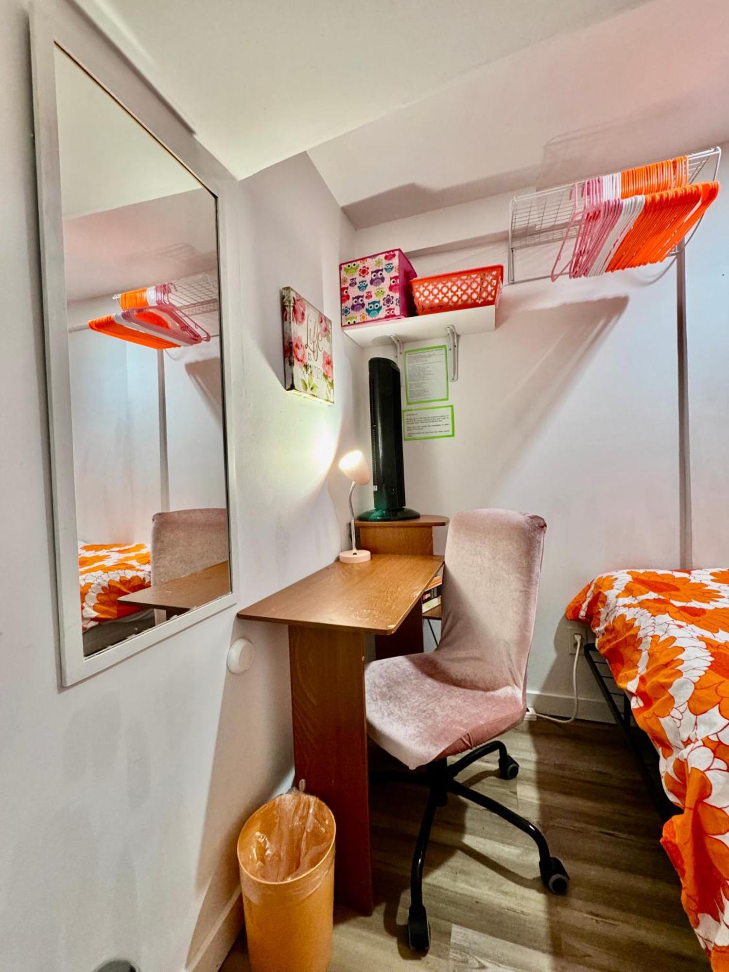Private Tiny Room On The 1St Floor With Shared Bathroom Near Airport And Downtown Seattte Сиэтл Экстерьер фото